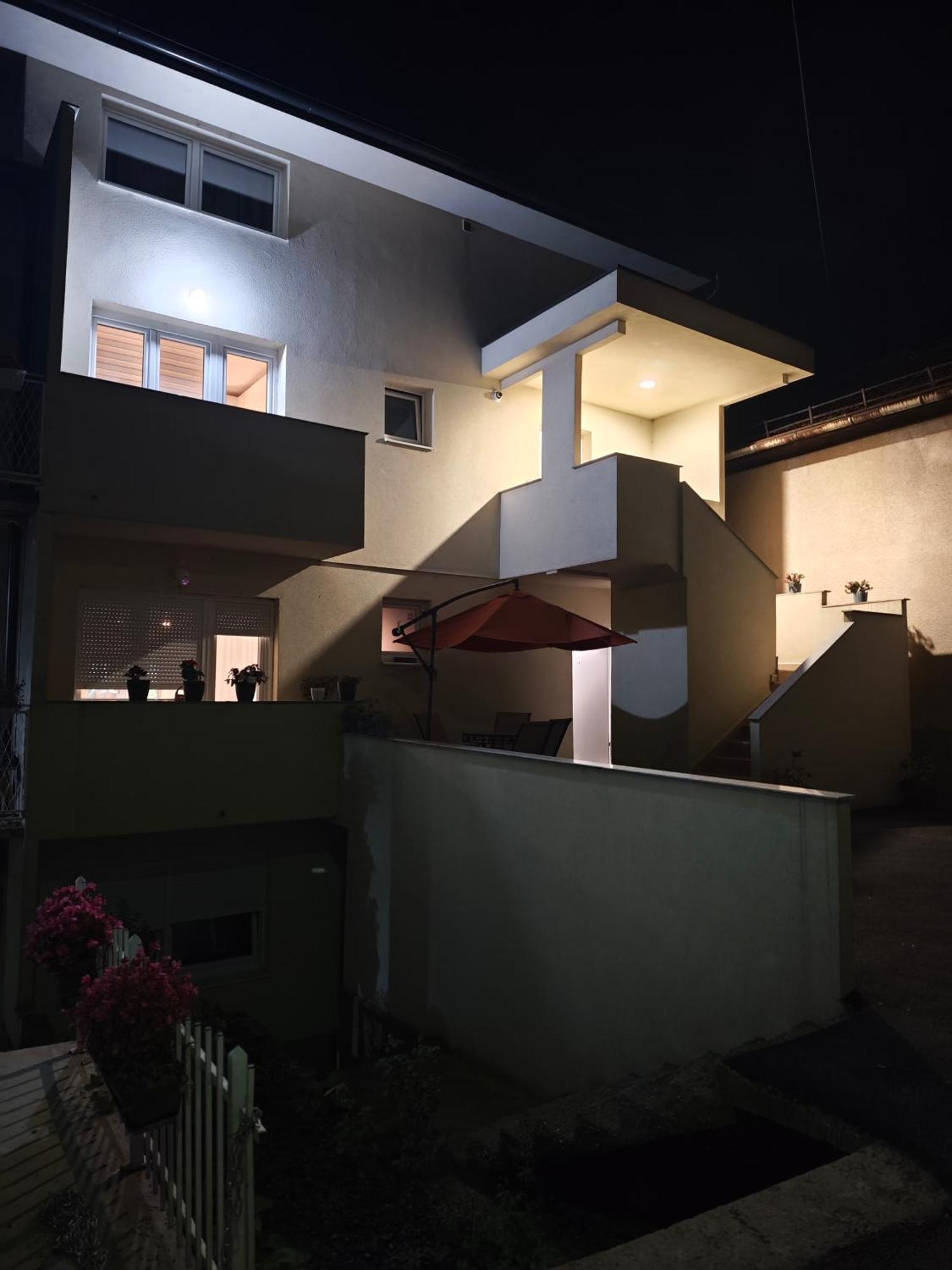 Villa Mahala SJJ Buitenkant foto